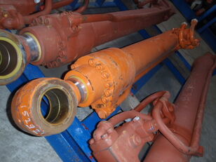 cilindru hidraulic pentru excavator Hitachi