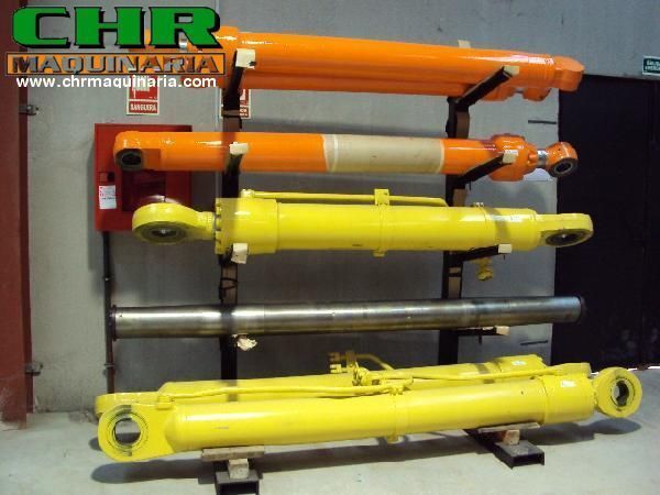 cilindru hidraulic pentru excavator Komatsu PC210-6, PC240-6, PC34