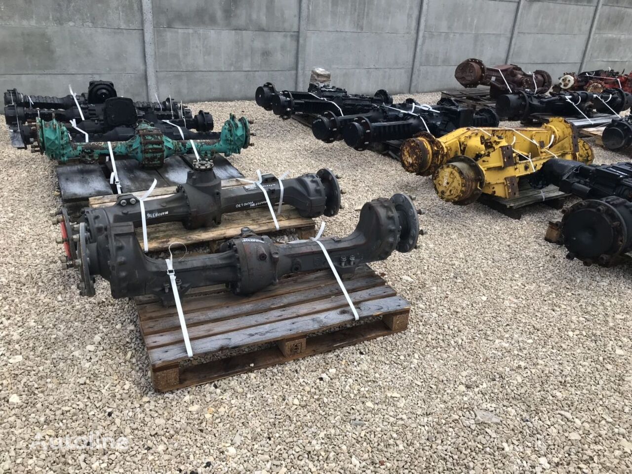 punte motoare Parts Axle Driveschaft Differential Final drive Antriebswelle Dr pentru buldoexcavator Ahlmann  Atlas Copco, Ausa, Bobcat, Bomag, Caterpillar, CNH, Doosan, Fiat Hitachi, Hyundai, JCB, JCB Vibromax, Komatsu Hanomag, Kramer, Liebherr, Manitou, Mecalac, Normet, Paus, Schaeff Terex, Schmidt, TLD, Yale