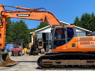 excavator pe şenile Doosan DX300LC