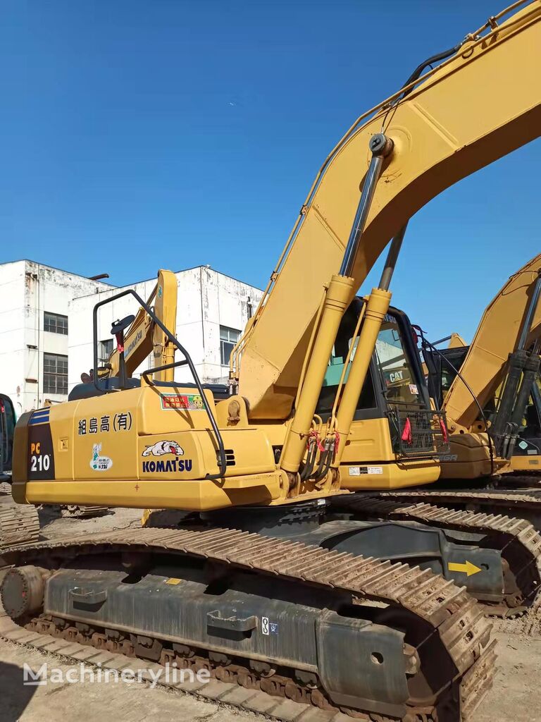 excavator pe şenile Komatsu pc210