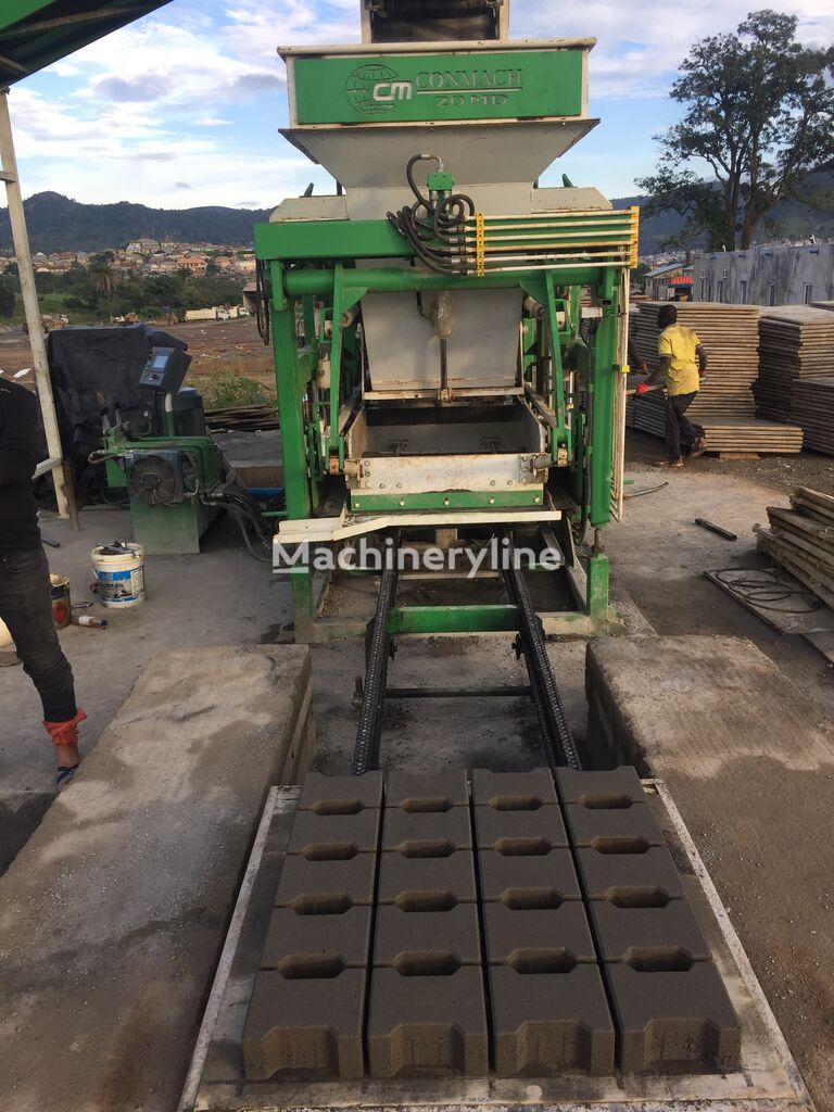 mașină pentru blocuri din beton Conmach BlockKing-20MD Concrete Paving Machine - 500 m2/shift nou