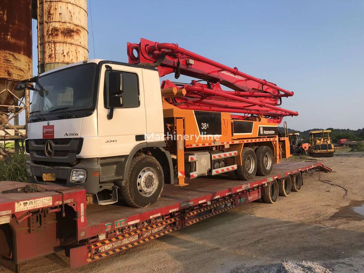 pompă de beton Putzmeister 63m pentru şasiu Mercedes-Benz Concrete Pump truck 38m